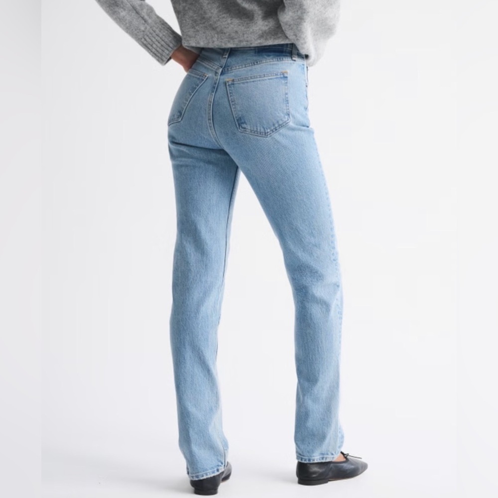 Abercrombie & Fitch The 90’s Straight Ultra High Rise Curve Love Jean - Picture 2 of 6